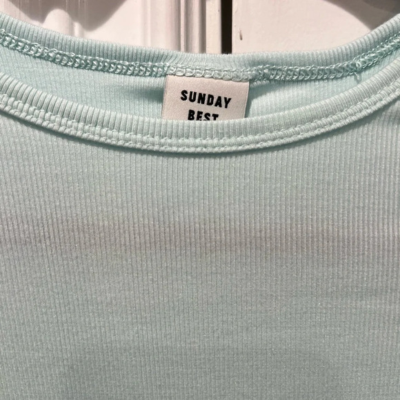 Aritzia Sunday Best Tee - Picture 2 of 6